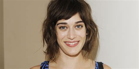 lizzy caplan boobs|Lizzy Caplan Likes to Watch